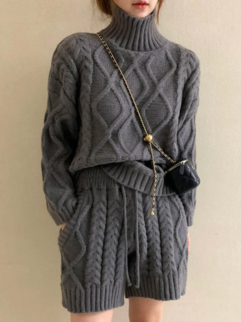 Description Picture 3 of item[EWQ] Women Turtleneck Solid Plaid Sweater+Waist Elastic Twists Knit Shorts 2023 Autumn Winter New Casual 2 Piece Set 16U3937