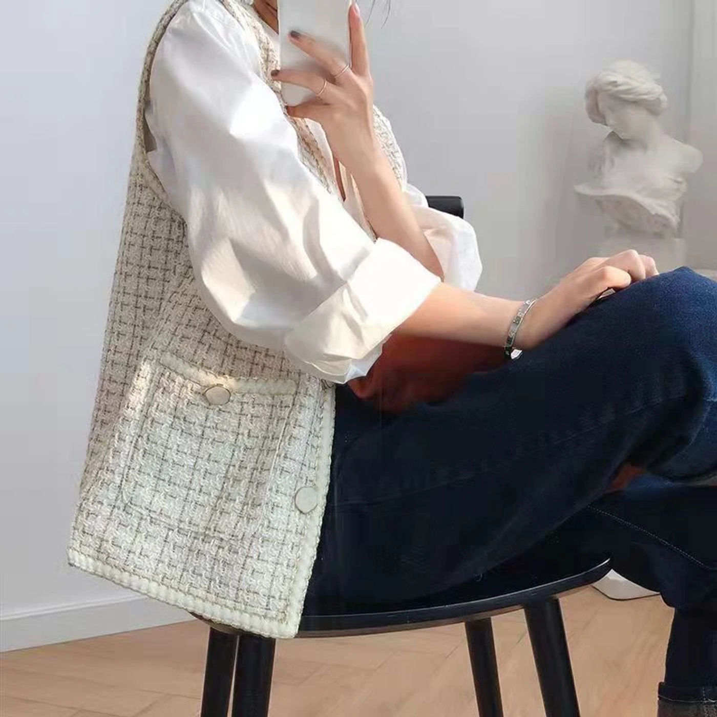 Description Picture 4 of itemZoki Japan Women Sweet Tweed Vest Fashion Fall Casual Elegant Vest Jacket Design Office Lady Loose V Neck Chic All Match Outwear