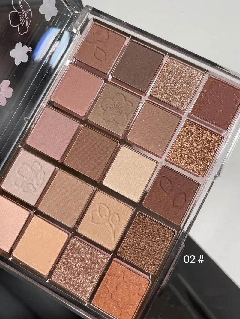 Description Picture 4 of itemDIKALU 20-color Eyeshadow Palette Pearlescent Matte Eye Shadow Silky Shiny Long-lasting Beauty Cosmetics Female Makeup