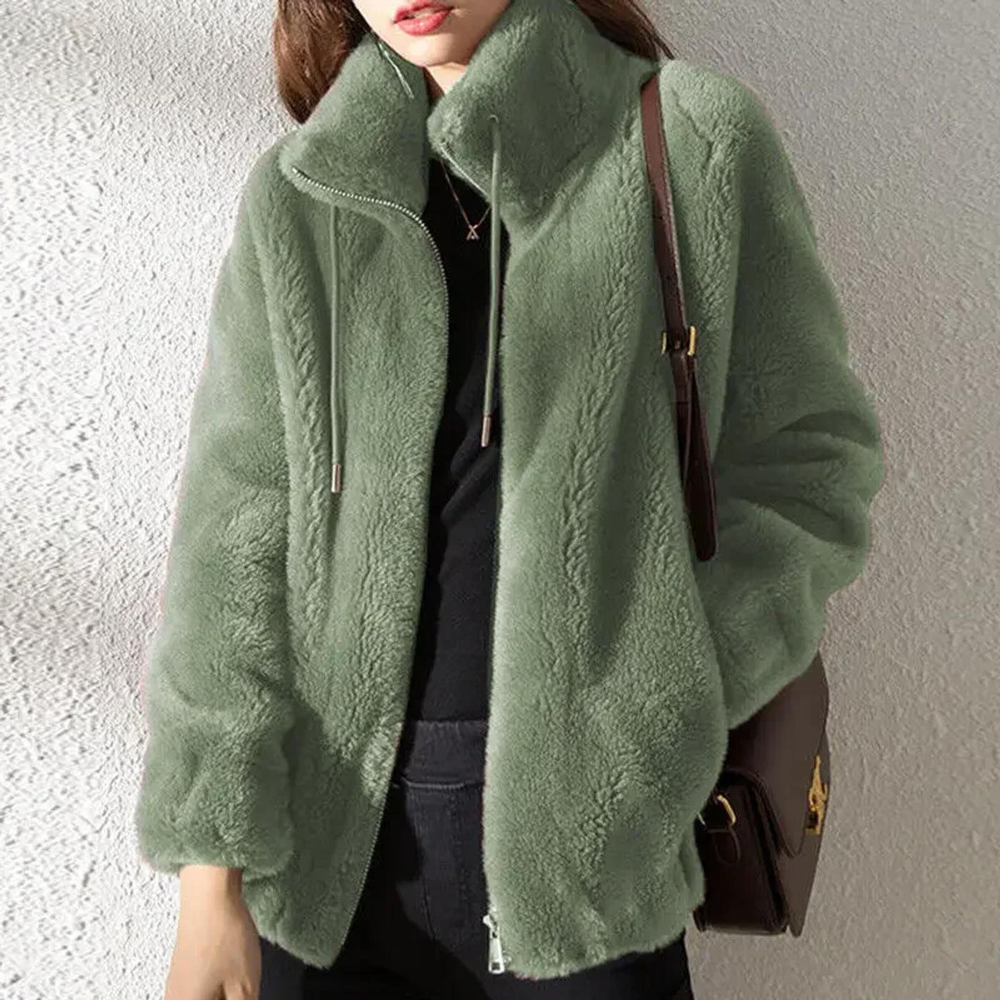 Description Picture 4 of itemWomen's Winter Polar Fleece Padded Zipper Coat Solid Color Lamb Fleece Warm Cardigan Coat Jacket Zipper Pocket Casual Jacket