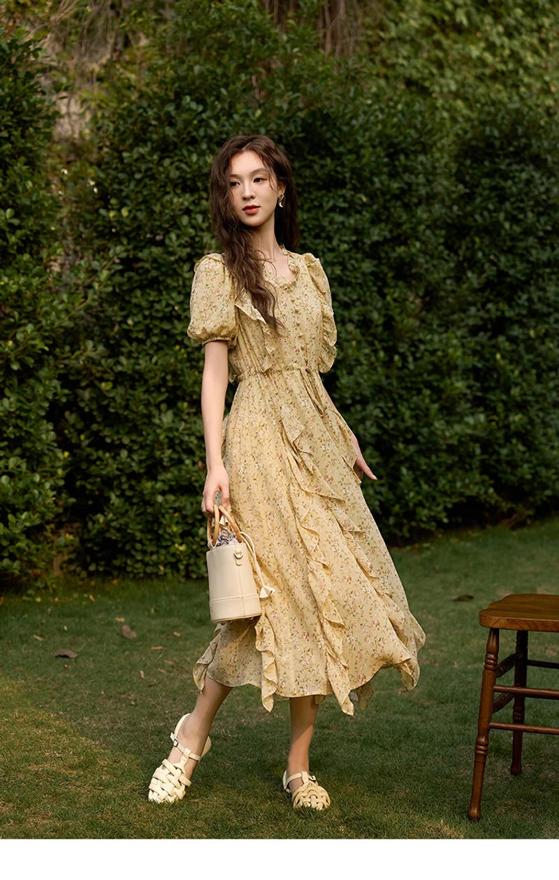 Description Picture 6 of itemMISHOW Women's Floral Dress 2023 Summer Korean Slim Waist Ruffles Retro Female French A-LINE V-Neck Holiday Dresses MXC35L1319