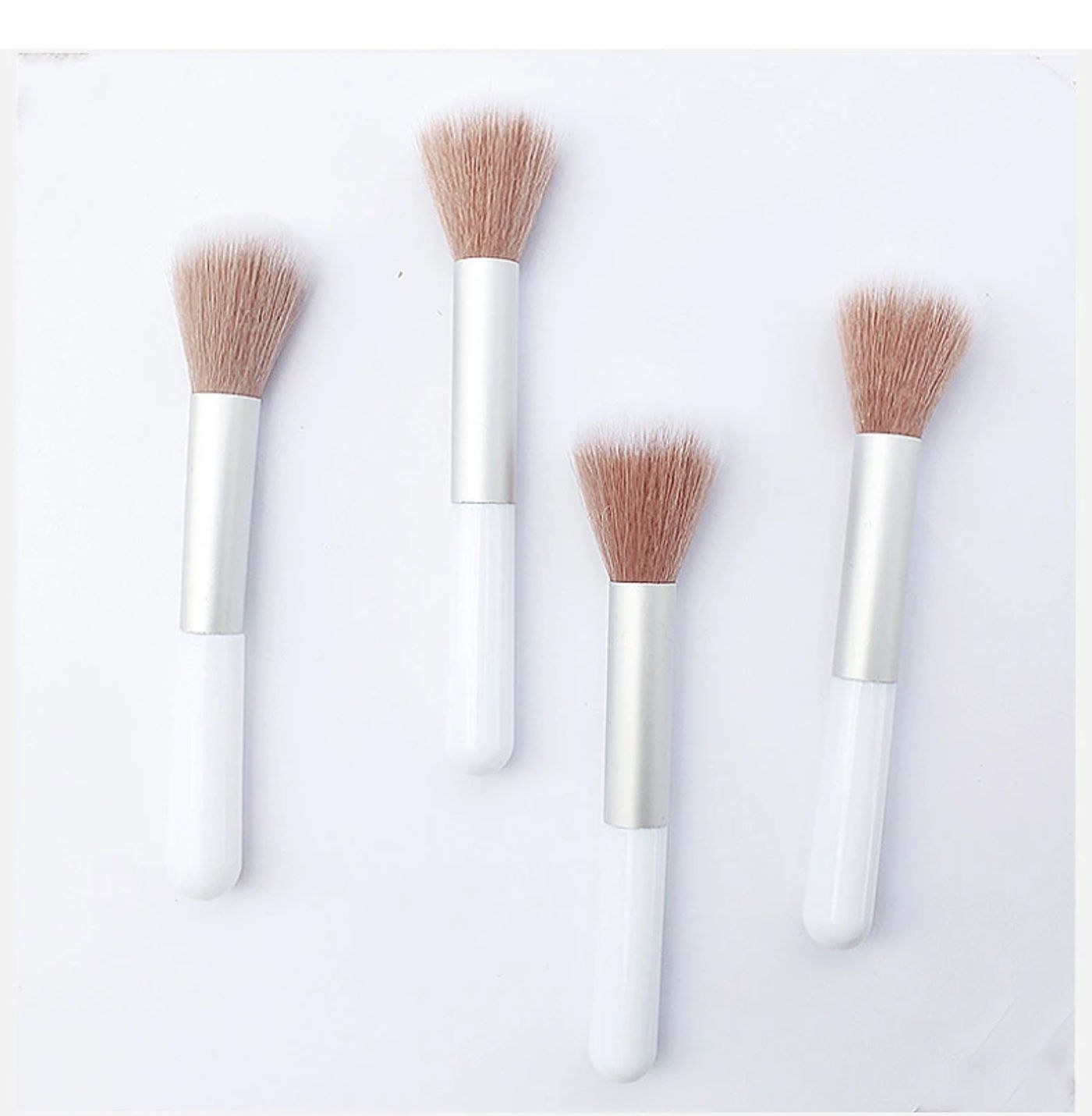 Description Picture 2 of item1Pc White Soft Makeup Brushes Powder Foundation Blush Make Up Brushes Makeup Brush Professionaly Make-up Tools Wholesale