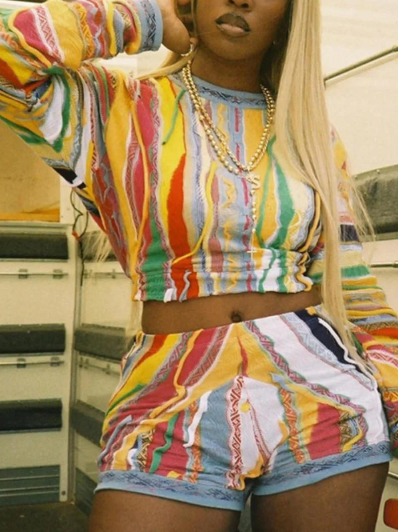 Description Picture 5 of itemLW All Over Print Shorts Set Women's Multicolor 2 Piece Outfits Long Sleeve Bare Waist T-shirt&Slim Fit Shorts Trendy Sets