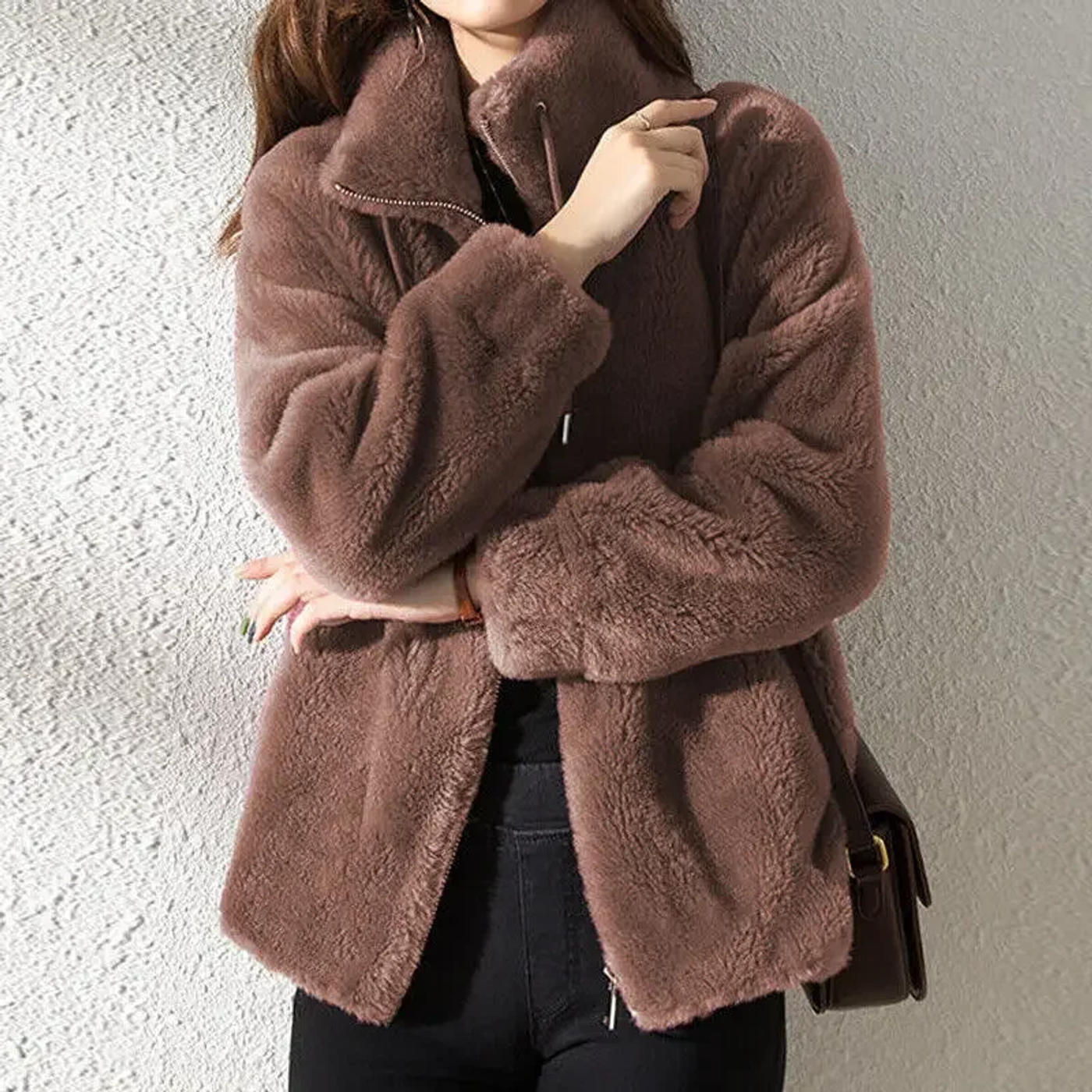 Slide 659b27f9011b4351b765f22cd8734e9d