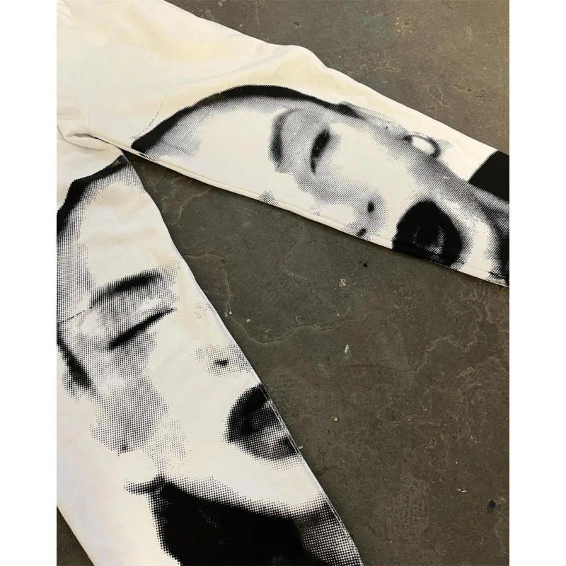 Description Picture 2 of itemRetro Portrait Embroidery Washed Mens Jogger Big Pockets  Pants Y2K Straight Oversize Denim Trousers Loose Streetwear Pantalones