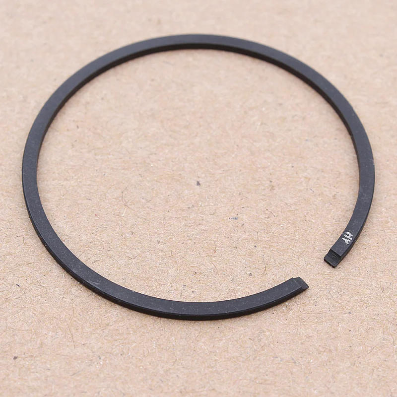 Description Picture 3 of item4 x Piston Ring Assembly For STIHL 023 MS230 MS 230 Chainsaw Replacement Parts 1.2 mm x 40 mm