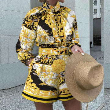 Leisure And Comfortable Long Sleeve 2023 Autumn/Winter Women's Fashion Printed Long Sleeve Top And Shorts Set Two Piece Set
