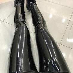 New Soft Strethcy Shiny Wet Look Faux Leather Leggings Women Sexy Black Stretch Pencil Pants Slim Fashion PU Leggins