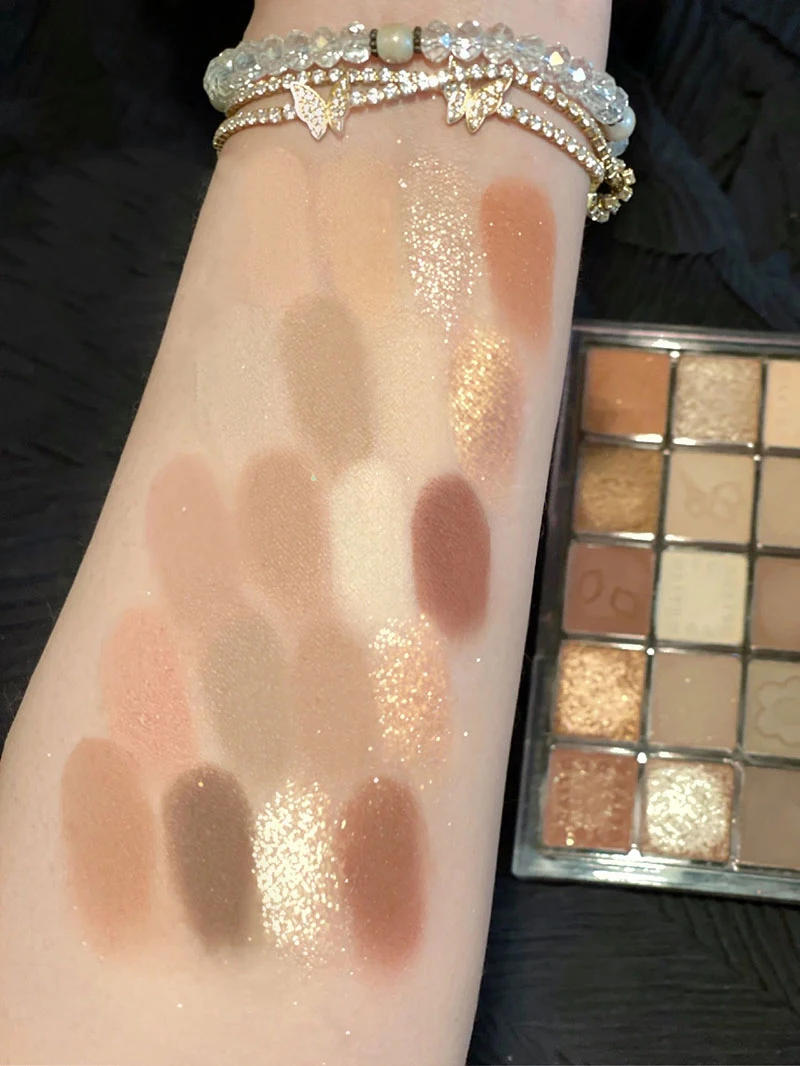 Description Picture 2 of itemDIKALU 20-color Eyeshadow Palette Pearlescent Matte Eye Shadow Silky Shiny Long-lasting Beauty Cosmetics Female Makeup