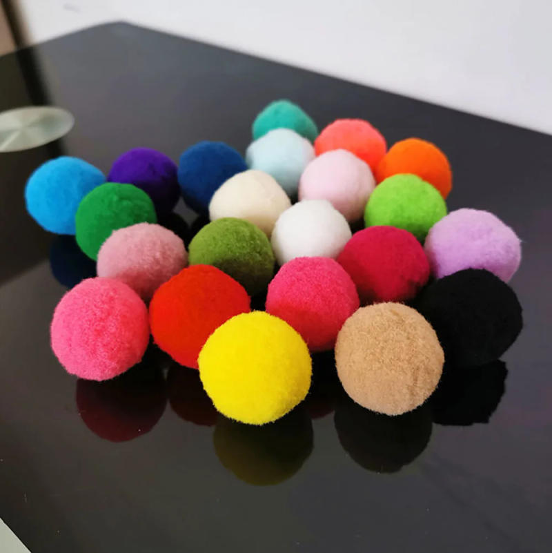 Description Picture 5 of item10/20pcs Plush Ball Cat Toys Colorful Cat Toys Creative Interactive Bouncy Ball Funny Indoor Kitten Balls Chew Toy Cat Supplies