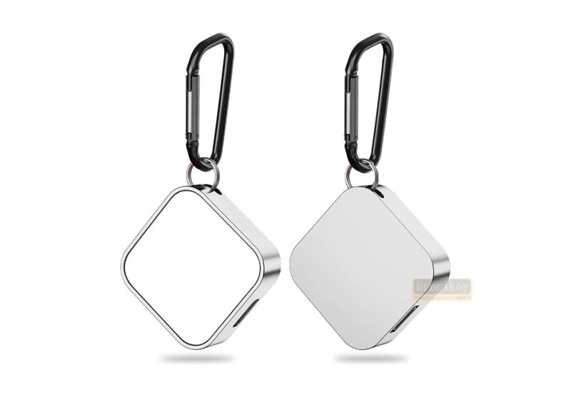 Description Picture 2 of itemFast Wireless Charging Base Stock For iWatch Key Chain Design Mini Portable Square Metal Magnetic Chargers For Apple Watch 8 7 6