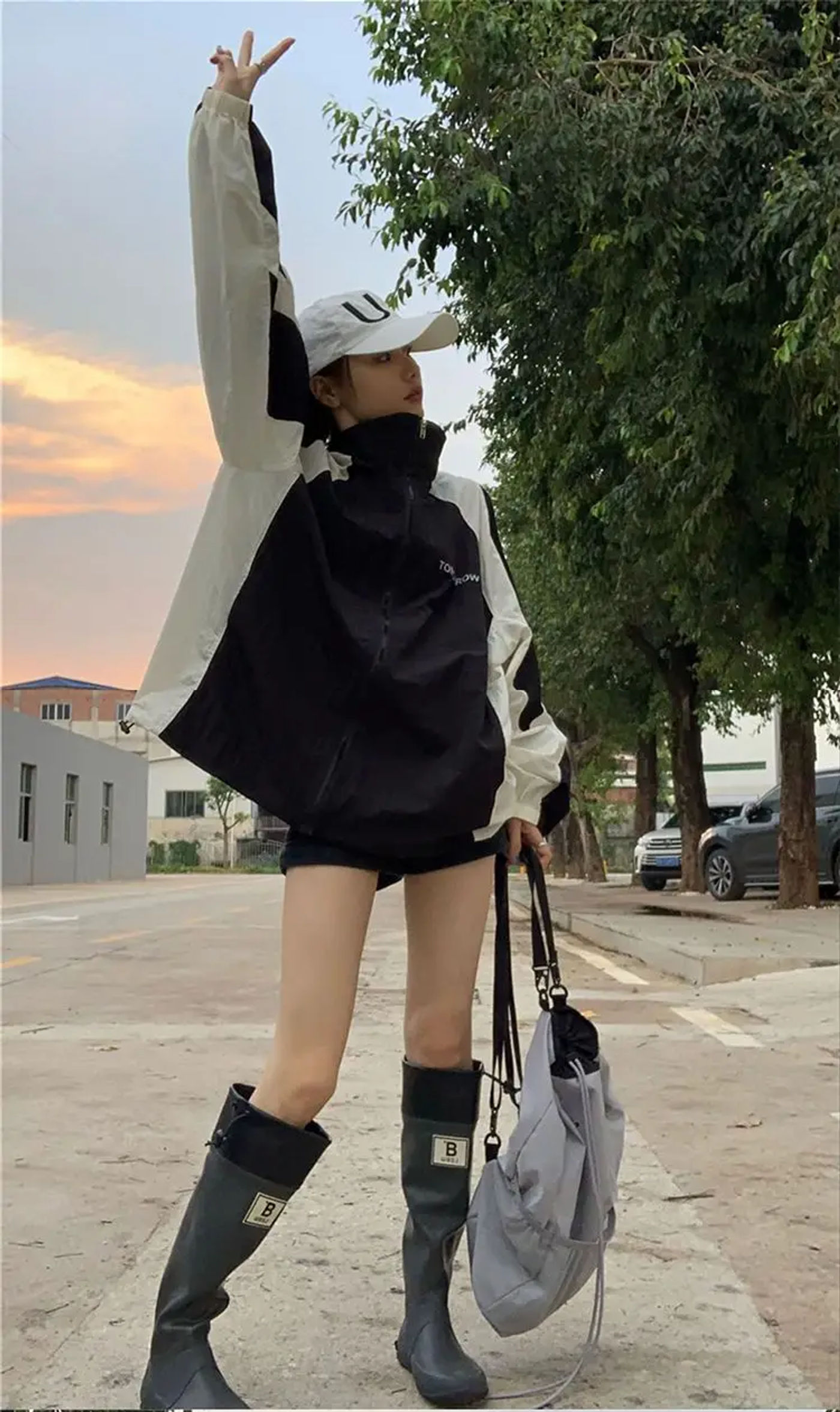 Description Picture 2 of itemDeeptown Gorpcore Jacket Women Harajuku Fashion Oversize Streetwear Track Jackets Windbreakers Outdoor Causal Thin Outwear Loose