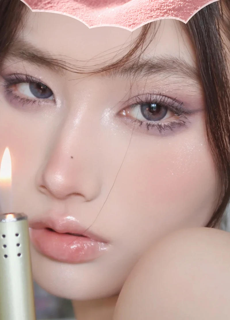 Description Picture 6 of itemMakeup Kit Liquid Eyeliner Brighten Glitter Shadow Silkworm Pen Four-color Matte Eye Shadow Palette 3Pcs Makeup Sets Box