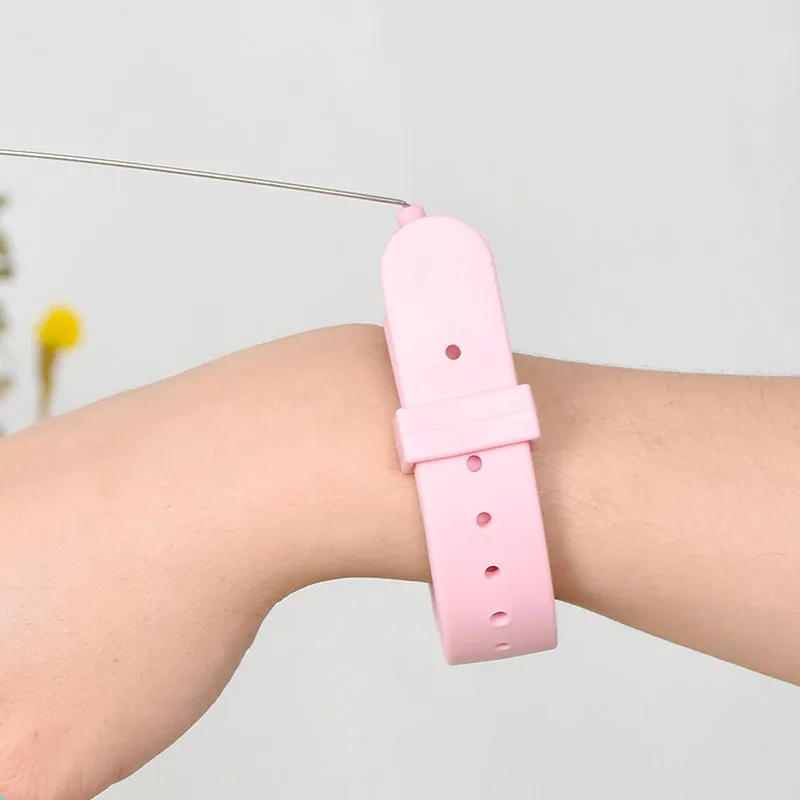 Description Picture 6 of itemInteractive Cat Toys Funny Feather Teaser Stick with Bell Pets Collar Kitten Playing Teaser Wand Training Toys for Cats Supplies