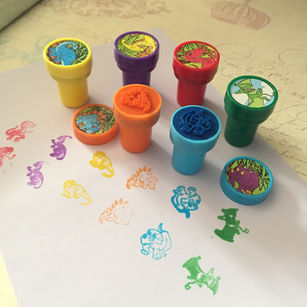 6Pcs Colorful Cartoon Dinosaur Self-Ink Stamps Sealing Gift Cards Art Kids Toy