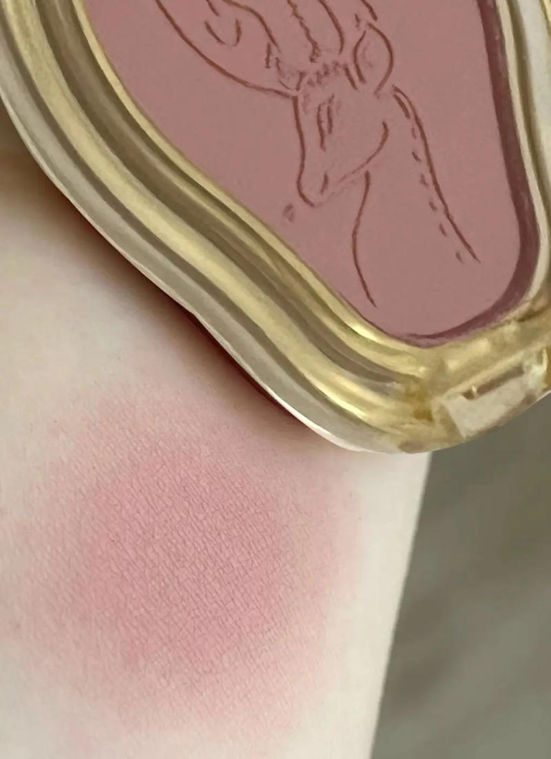 Description Picture 3 of item3D Relief Powder Blusher Face Makeup Cute Deer Blush Palette Rose Brown Natural Matte Mineral Cheek Contour Shadow Rouge Tint