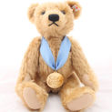 2016 Bear of the Year with Gold Medallion, 11 Inches, EAN 664830