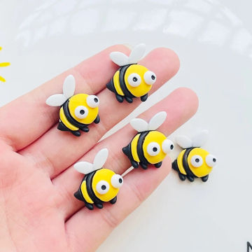 10 Pcs New Cute Bright Surface Cartoon Large Eye Little Bee Resin Scrapbook Diy Jewelry Wedding Hairpin Decorate Accessories