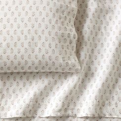 Artful Pattern Relaxed Linen Fitted Sheet - Queen - Oatmeal Paisley