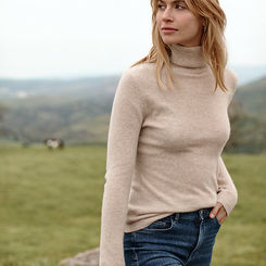 Essential Cashmere Turtleneck Sweater