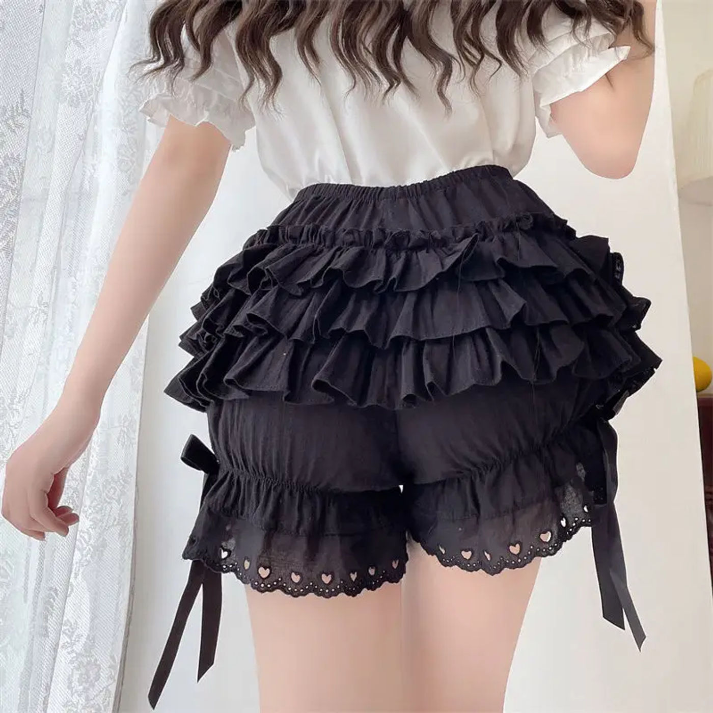 Description Picture 5 of itemWomen Black White Ruffle Shorts Kawaii Lace Bowknot Lolita Pumpkin Panties Cute Safety Shorts Pants Vintage Victorian Bloomers
