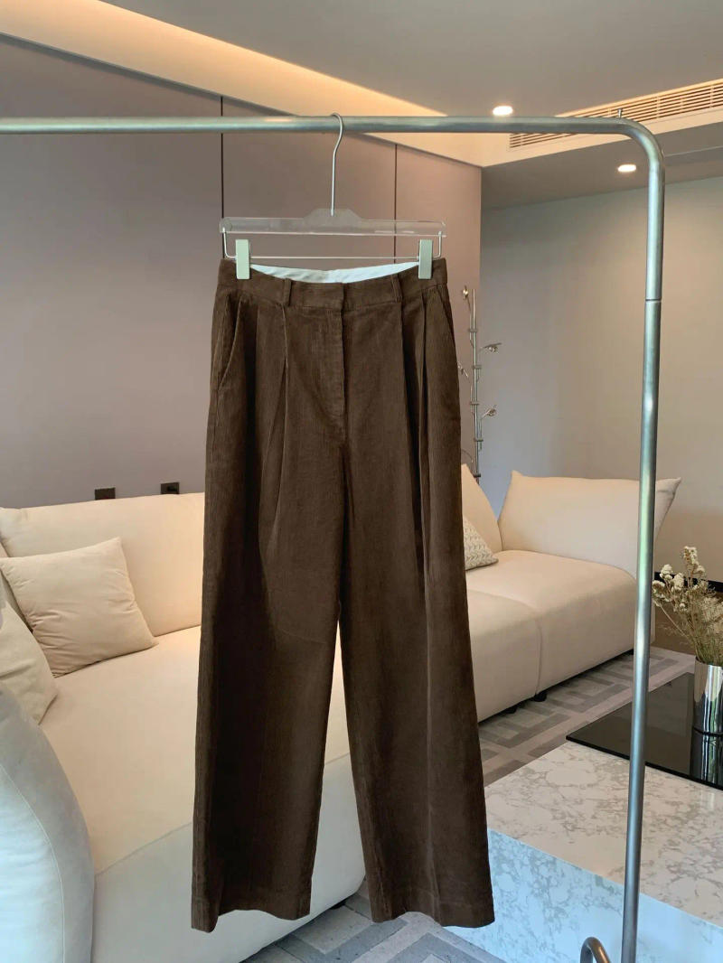 Description Picture 2 of itemStreetwear Women Custom-woven Brown Corduroy Pants Double-pleated Slimming Straight-leg Pants for Woman