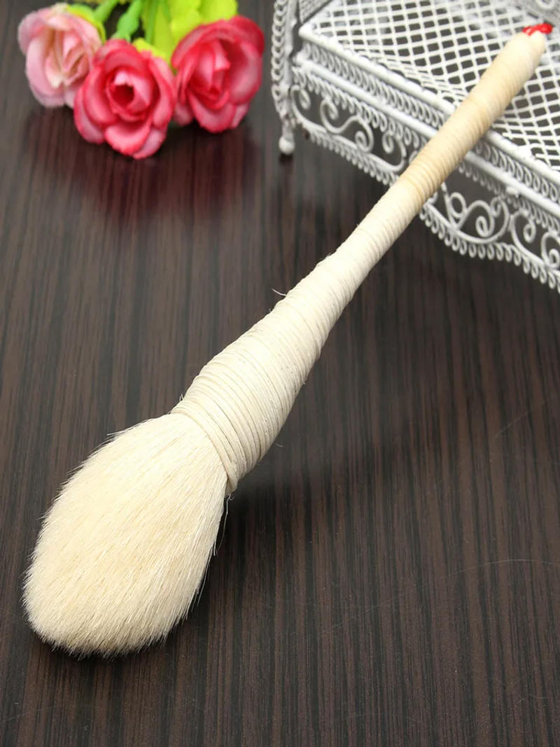 Description Picture 4 of itemFlat Goat Wool Rattan Makeup Brushes Profesional Foundation Natural Rattan Blush Face Blush Kabuki Brush For Beauty Makeup Tool
