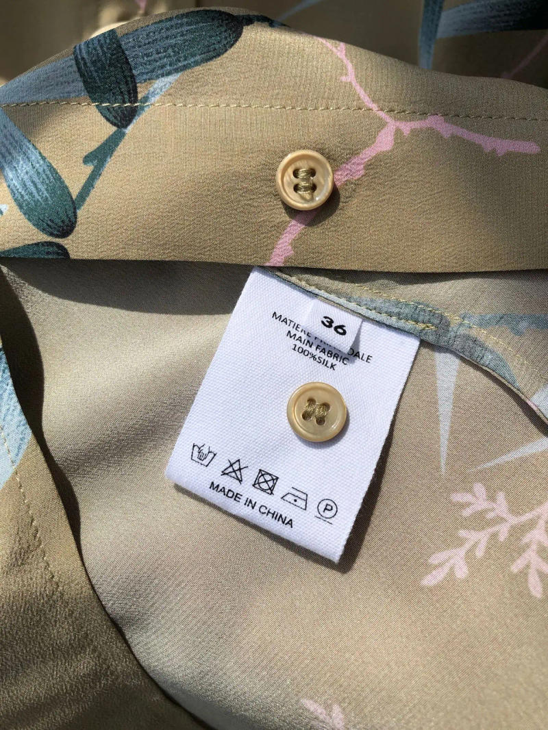 Description Picture 2 of itemVintage Bamboo Leaf Printed Women Silk Set 2023 New Female Short Sleeved Single-Breasted Shirt or Casual Zipper Shorts Suits