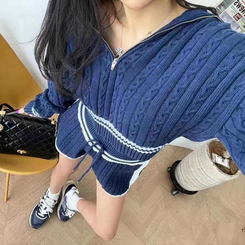 Description Picture 4 of item2023 Autumn Crop Top+Short Pants 2 Piece Sets Women Outfits Korean Knitted Stripe Zipper Two Piece Suits Female Fashion Clothes