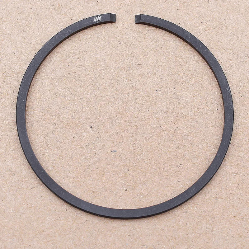 Description Picture 2 of item4 x Piston Ring Assembly For STIHL 023 MS230 MS 230 Chainsaw Replacement Parts 1.2 mm x 40 mm