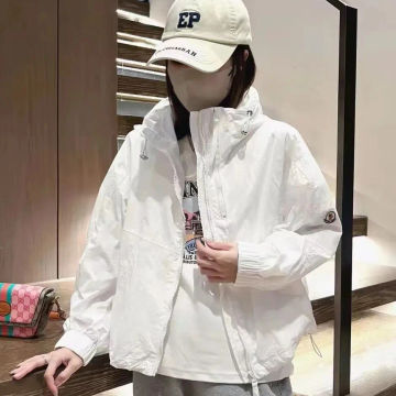 Hooded Sunscreen Jacket Women's New Loose Outdoor Street Clothes Tops Korean Women's Clothes Casual Short Section Zipper Coat