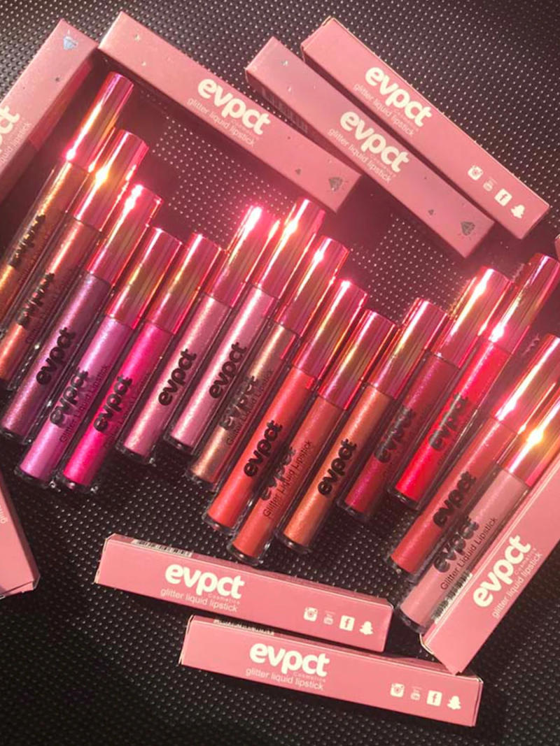 Description Picture 2 of itemDiamond Glitter Lip Gloss 15 Colors Matte-changing Waterproof Long Lastin Shimmer Shiny Illusion Natural Liquid Lipstick Makeup