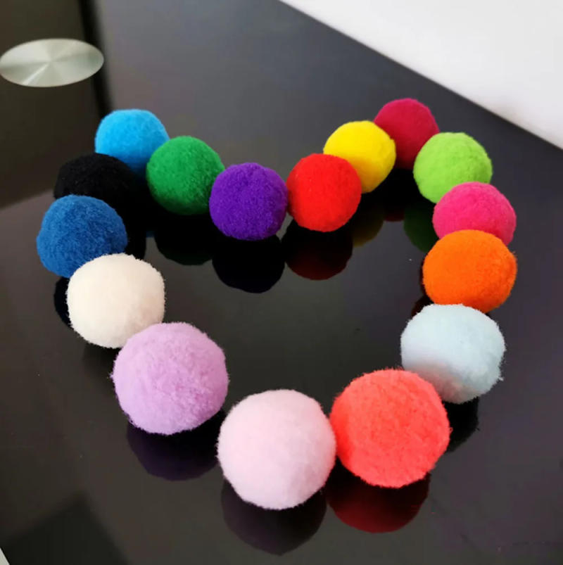 Description Picture 4 of item10/20pcs Plush Ball Cat Toys Colorful Cat Toys Creative Interactive Bouncy Ball Funny Indoor Kitten Balls Chew Toy Cat Supplies