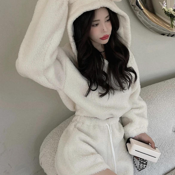 Slide 44f6d507e9eb449c93696e1661ef9050