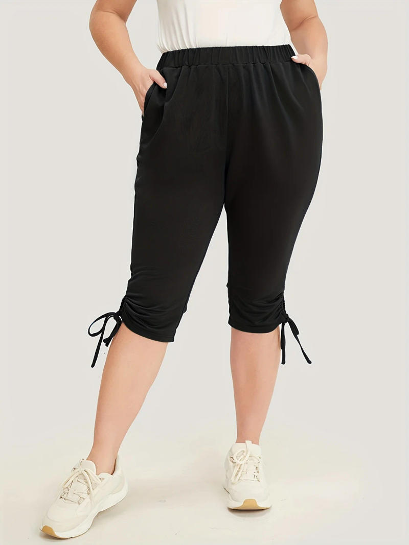 Description Picture 4 of item2023 Summer women plus size High street style pant leg lace-up fashion design solid color medium trousers capri pants
