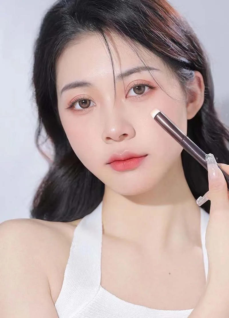 Description Picture 3 of item3 PCS Lip Brush Multifunctional Makeup Brush Facial Makeup Tools Concealer Brush Lipsticks Lip Smudging Professional Concealer