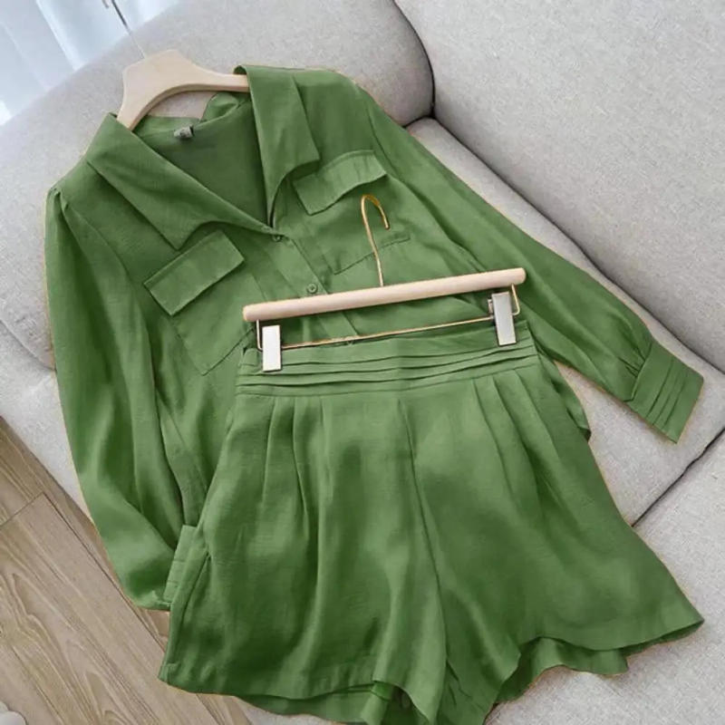 Description Picture 4 of item2Pcs/Set Women Shirt Shorts Lapel Patch Pockets Lady Top Shorts Set Single-breasted Loose Top Elastic Waist Shorts Set