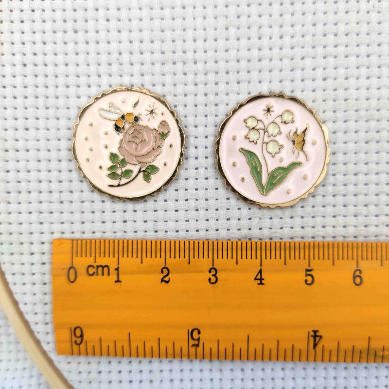 Description Picture 3 of itemSet of 2 Magnetic Needle Minder Bee & Butterfly Enamel Needle Keeper Sewing Magnet Embroidery Accessories Cross Stitch Tools