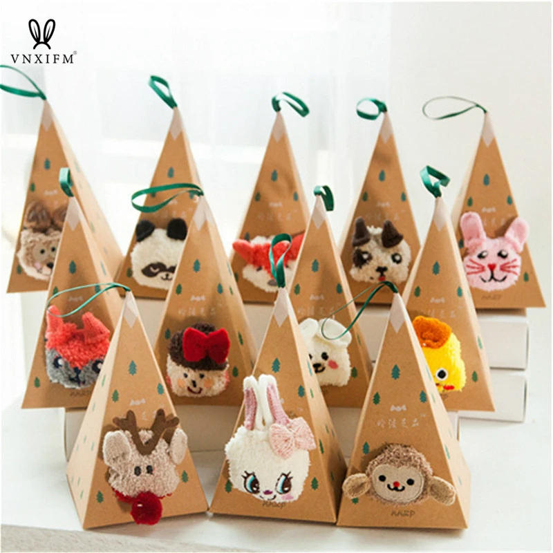 Description Picture 6 of item2023New coral fleece gift box socks winter thick cartoon embroidery landing Christmas socks Santa Claus warm socks free delivery