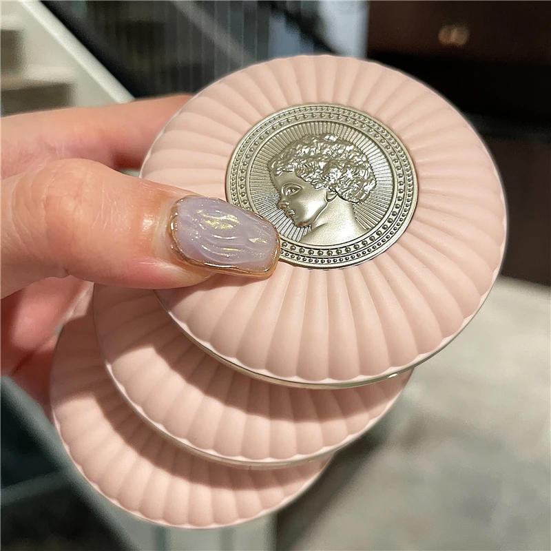 Description Picture 3 of itemRelief 3 Colors Matte Brown Bronzer Contouring for Face Soft Powder Texture Easy To Blend Professional Women Cosmetics 4.8