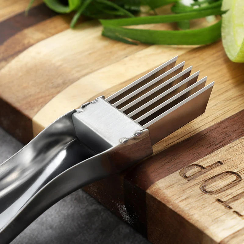 Description Picture 4 of itemGreen Onion Knife Stainless Steel Scallion Cutter Vegetable Onion Garlic Cutter Manual Shredder Slicer Kitchen Tools Gadgets