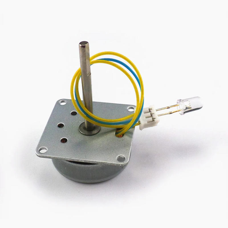 Description Picture 3 of itemAC Three-phase Brushless Miniature Generator Miniature Wind Turbine Motor 3-24V DIY Wind Generator with screw set