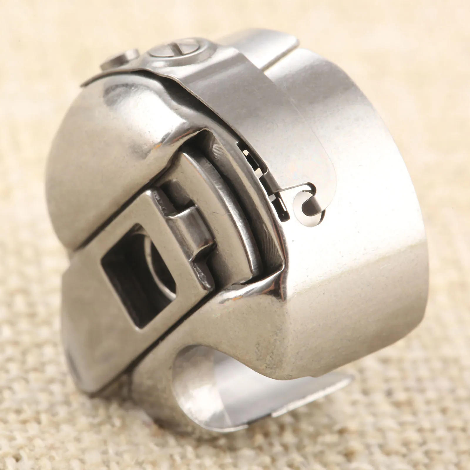 Description Picture 4 of itemSteel Industrial Sewing Machine Bobbin Case Computer Flat Car Shuttle Bobbin for Lockstitch Brother Sewing Machine Singer Wimsew