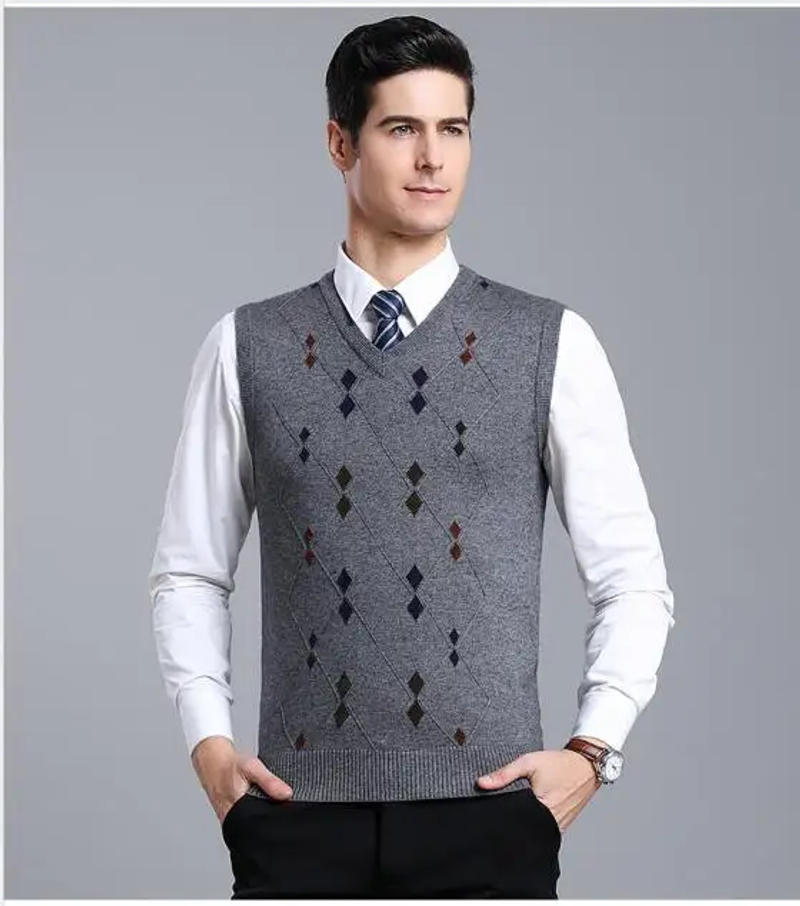 Description Picture 6 of item2019 Spring Autumn Men Argyle  V-Neck Knitted Vests Sleeveless Sweater Pullover Wool Vest