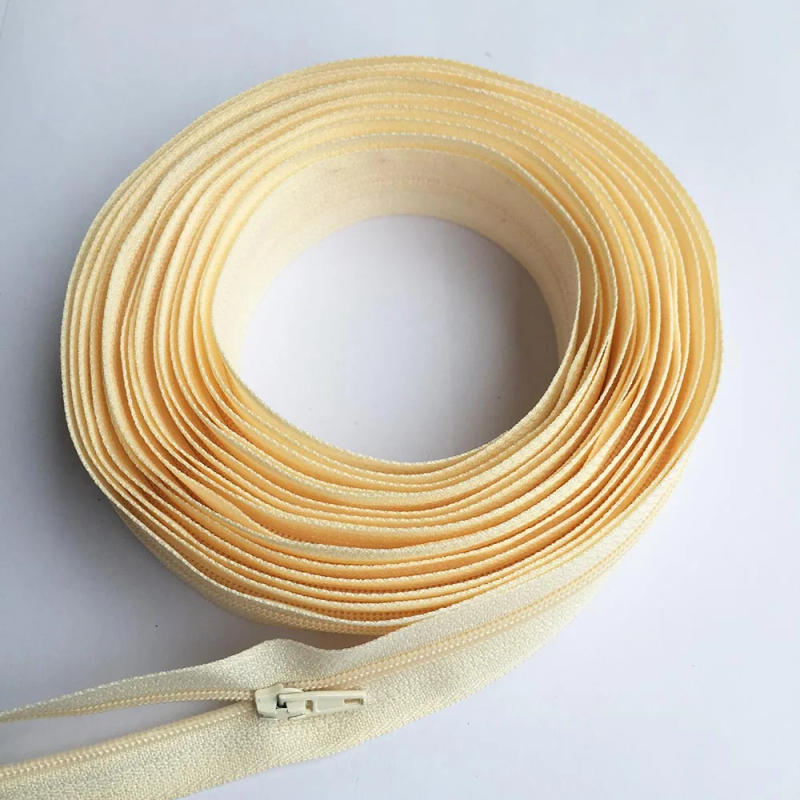 Description Picture 3 of item3-20Meters 3# Long Nylon Zippers Rolls with 6-40 Pieces Auto-lock Zipper Slider For Tailor DIY Garment Bags Sewing Accessories