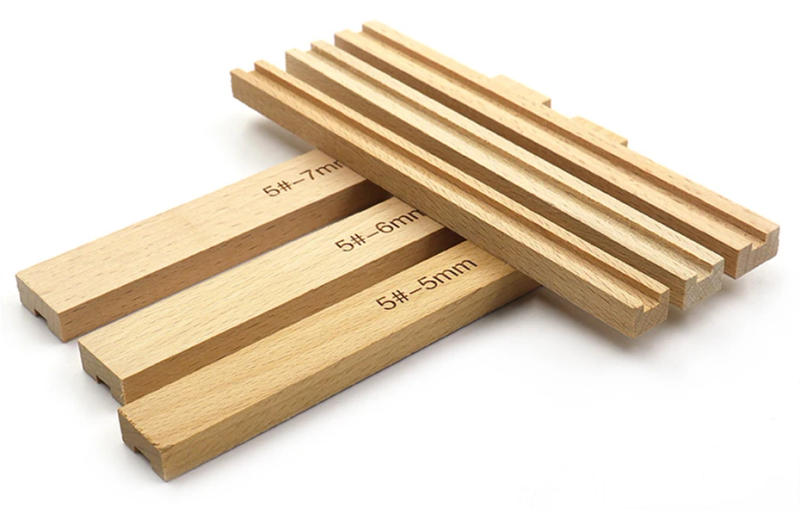 Description Picture 6 of itemQJH DIY Handmade Leather Tools for 3#5# Zipper Gluing Anti-overflow Ruler Wood Zippers Glue Tool Sewing Accessories