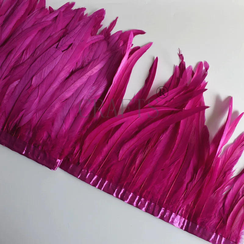 Description Picture 4 of item10 Yards Rooster Feather Trims 25-30cm  Coque Feather Strung Chicken Feather Trimming Dress/Skirt /Costume Carnival Decoration