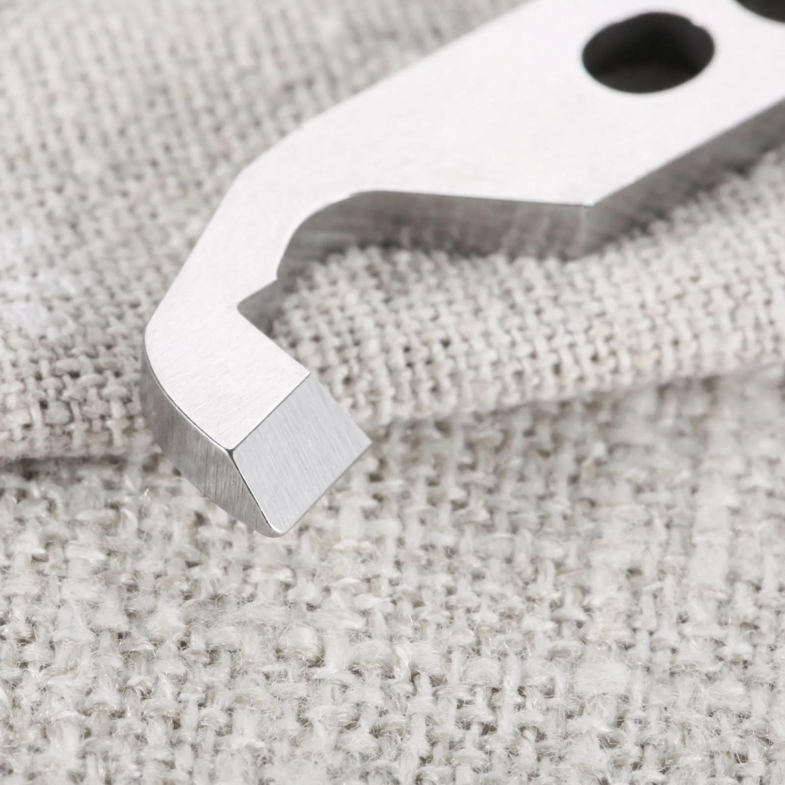 Description Picture 5 of item1Pc Steel Overlock Sewing Machine Upper Blade Knife for JANOME NEWHOME SERGER 104D 134D 203 234 234D PFAFF KENMORE 385.1564180