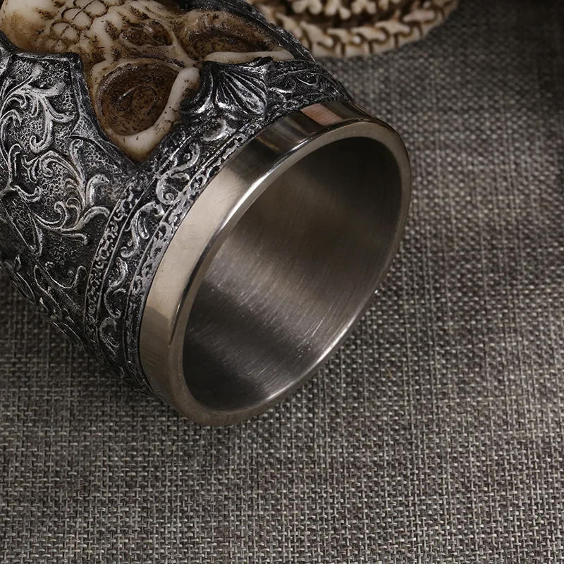 Description Picture 6 of itemCoolest Gothic Resin Stainless Steel Dragon Skull Goblet Retro Claw Wine Glass Cocktail Glasses Whiskey Cup Party Bar Drinkware