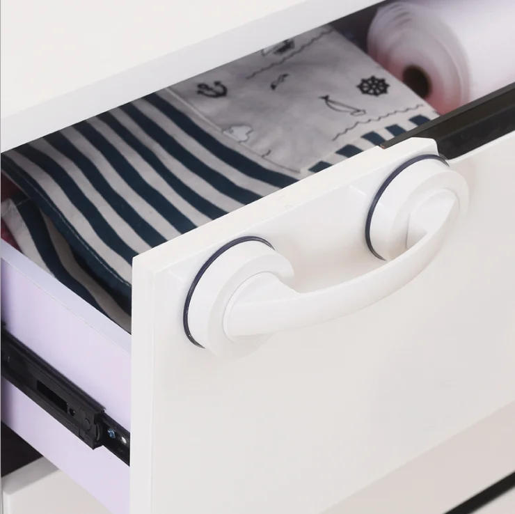 Description Picture 6 of itemAnti-slip Handrail No Drilling Shower Handle Offers Safe Grip with Suction Cup for Safety Grab in Bathroom Bathtub Glass Door